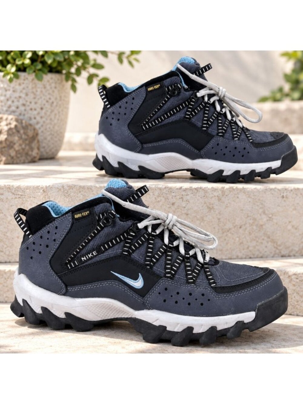 Nike Air Takao Mid GTX ACG Gore-Tex Hiking Shoes Blue Black Womens 9.5 VTG 2004